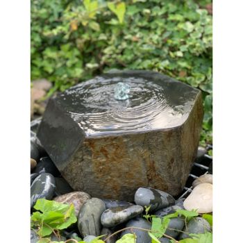Basalt Crystal Fountain Water Feature with Pump, Light, Reservoir and Grid - W45 x H15 cm