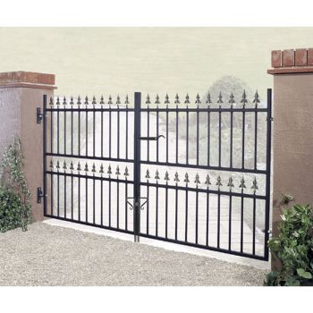 Corfe Premium Range Spear Top Low Double Gate - Steel - Fits Gap of 2743 mm x 1168 mm High - Electro Galv./Black Powder Coated
