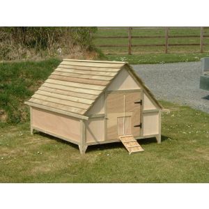 Deluxe Duck House - L152.4 x W121.9 x H114.3 cm